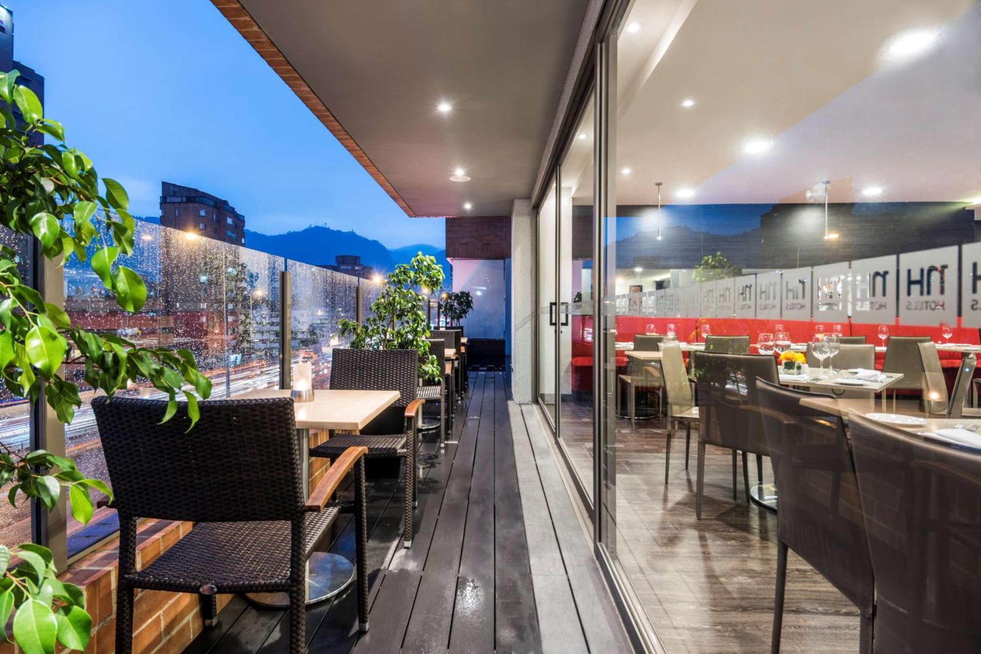 NH Bogota Urban 26 Royal Hotel Kültér fotó
