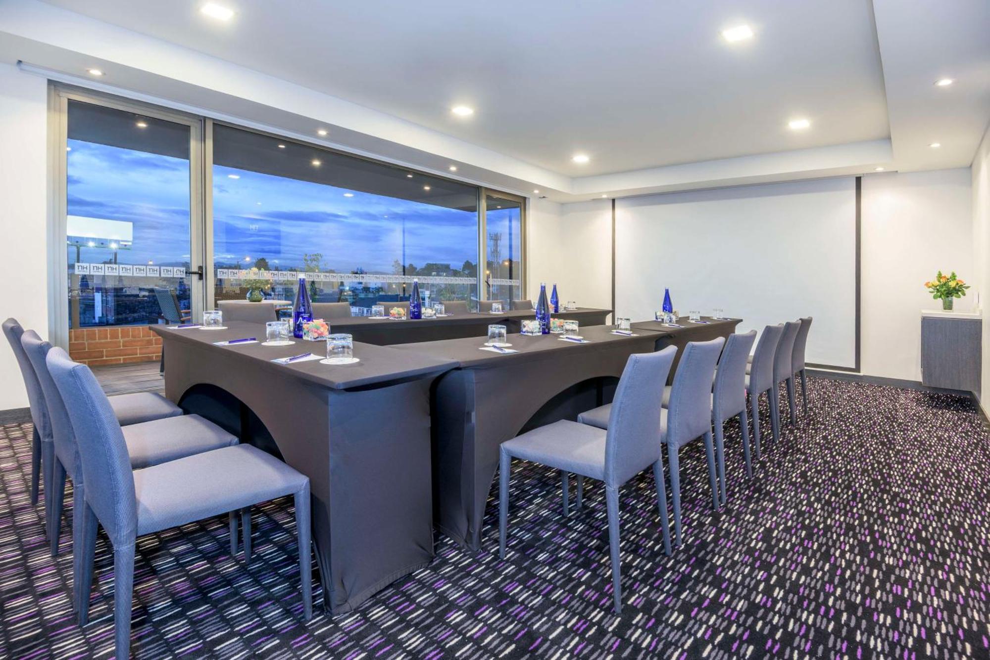 NH Bogota Urban 26 Royal Hotel Kültér fotó